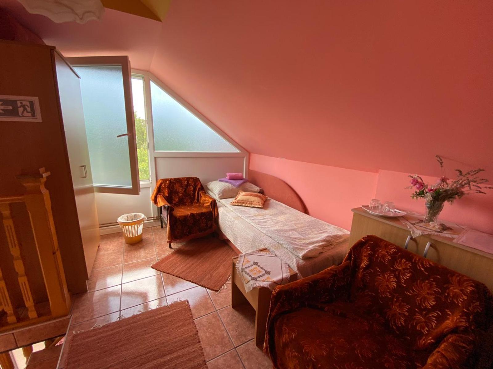 Bed and Breakfast Sud ,,Antal I Olga,, Skorenovac Zimmer foto